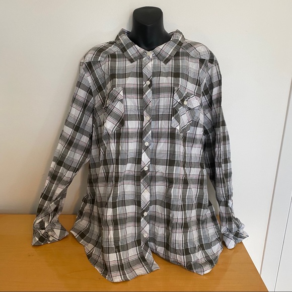Torrid | Plaid Camp Shirt Size 4 - Picture 2 of 14